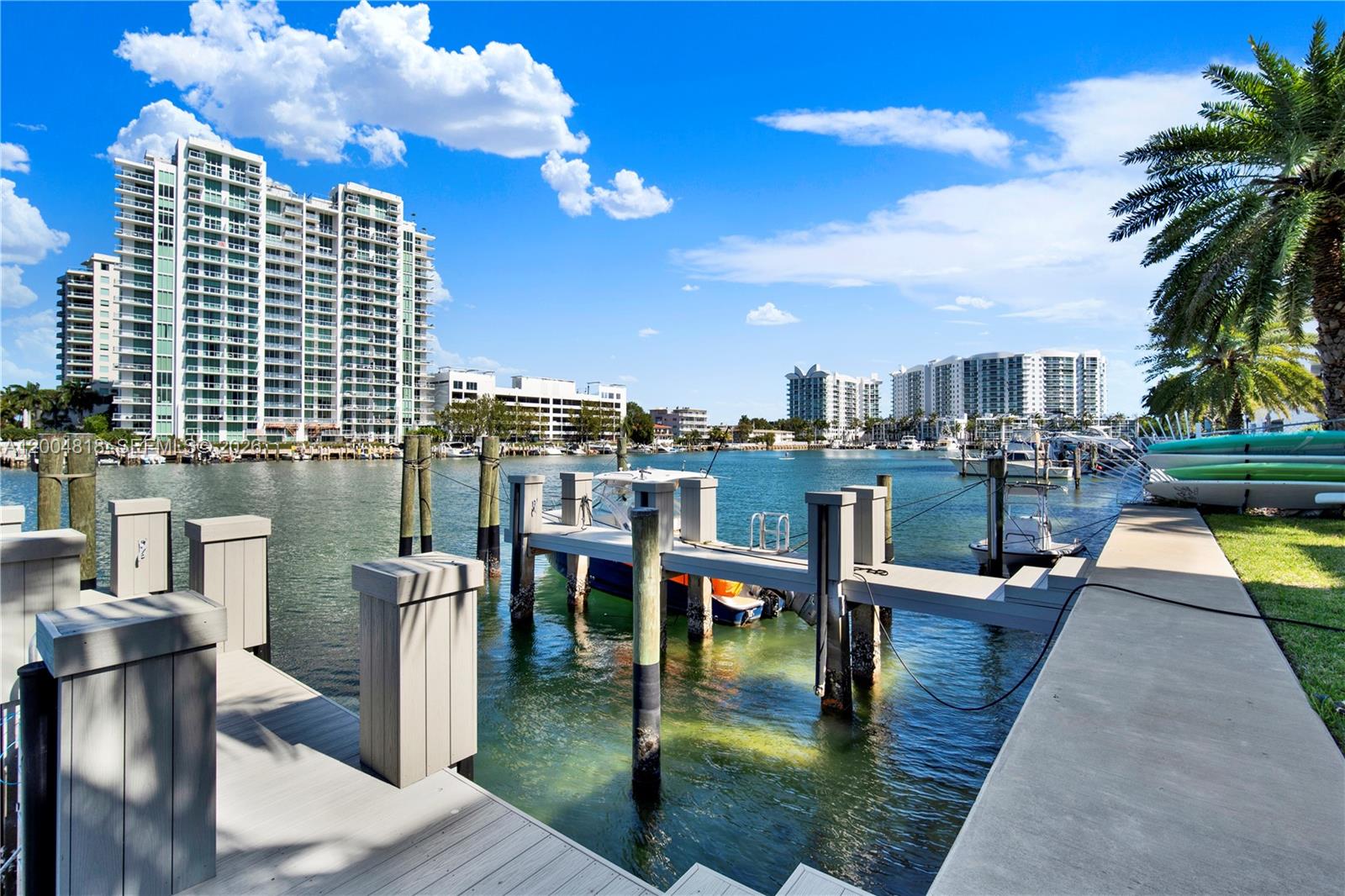 HARBOR ISLAND - Residential Lease
