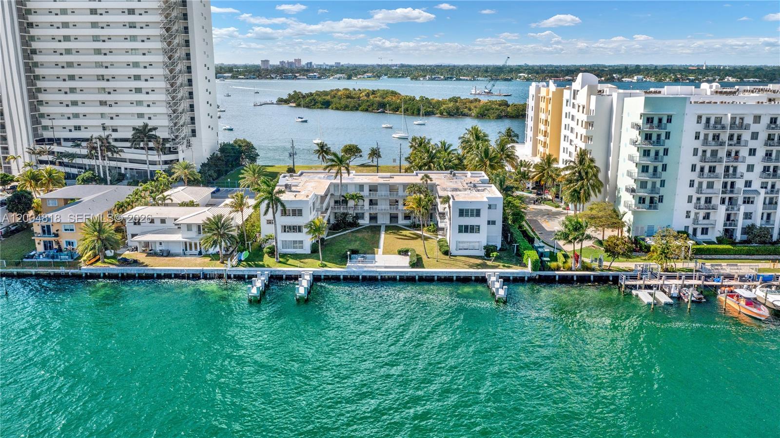 HARBOR ISLAND - Residential Lease