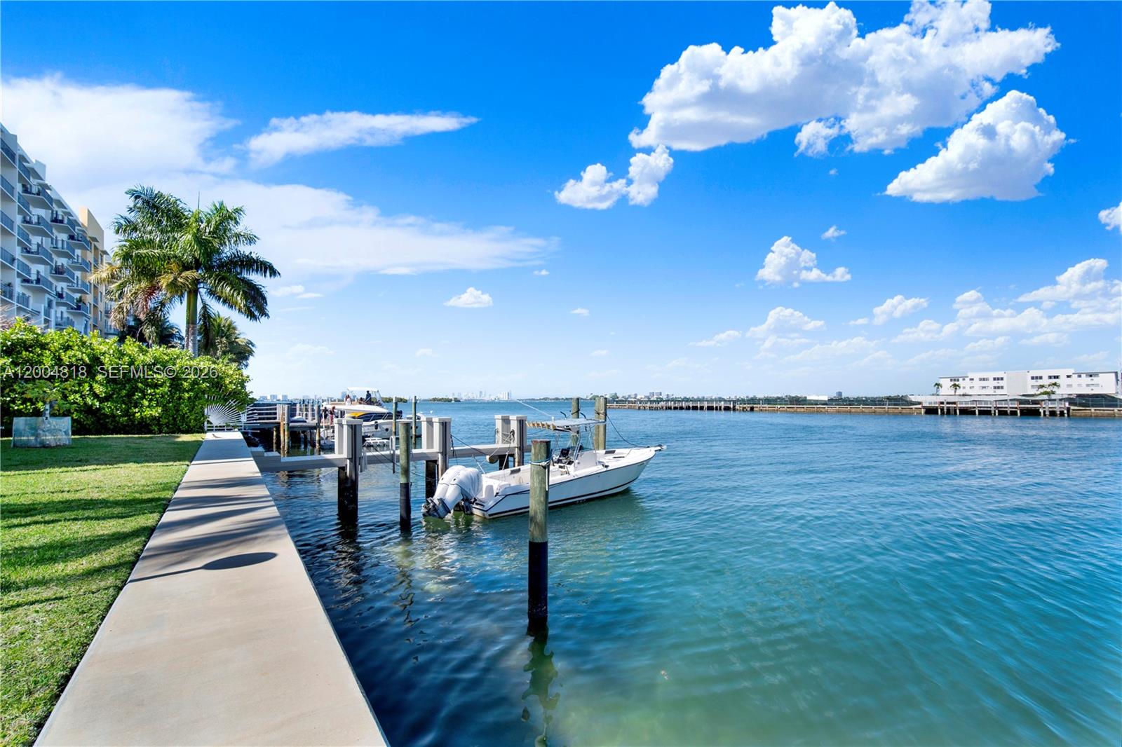 HARBOR ISLAND - Residential Lease