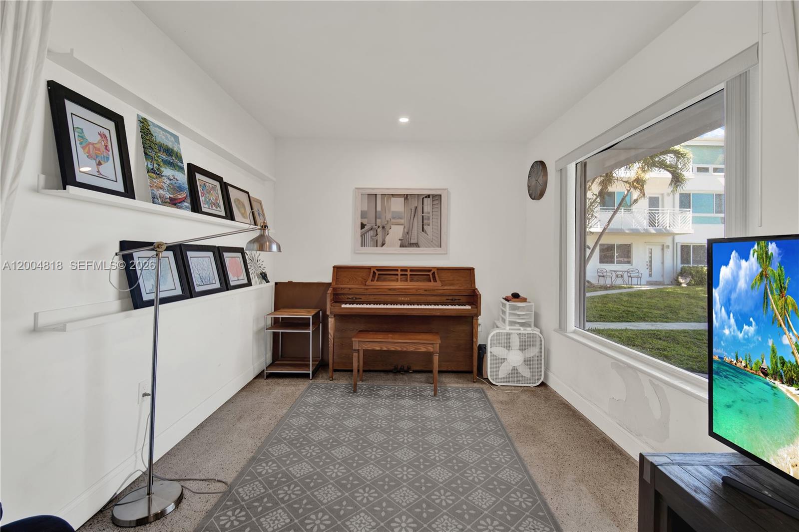 HARBOR ISLAND - Residential Lease