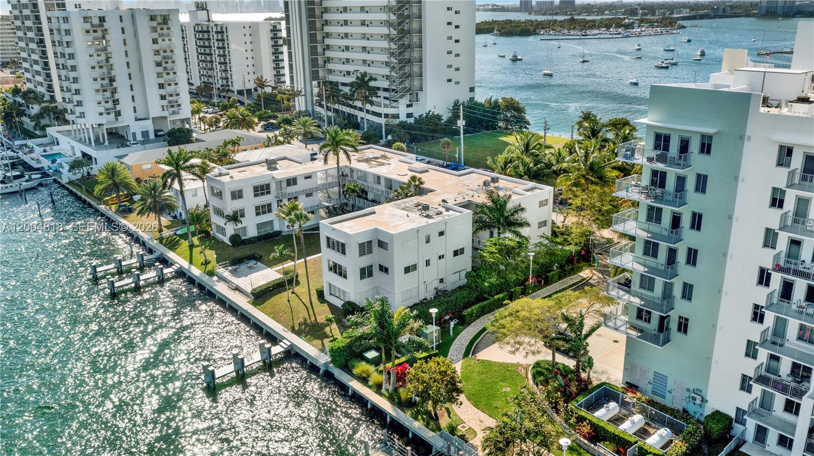 HARBOR ISLAND - Residential Lease