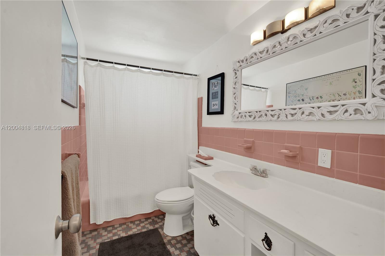 HARBOR ISLAND - Residential Lease