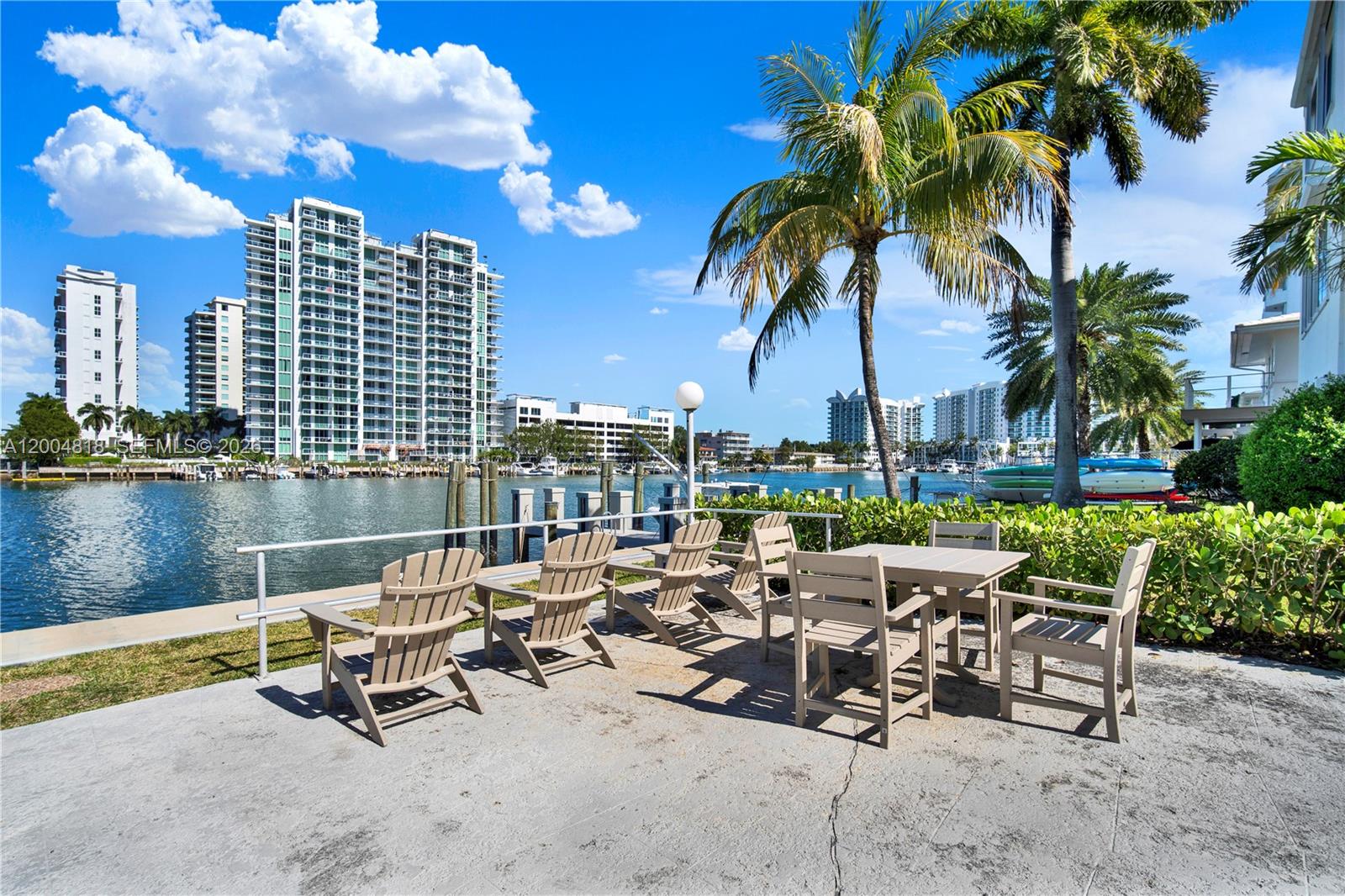 HARBOR ISLAND - Residential Lease