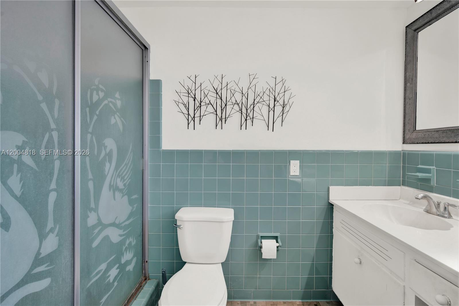 HARBOR ISLAND - Residential Lease