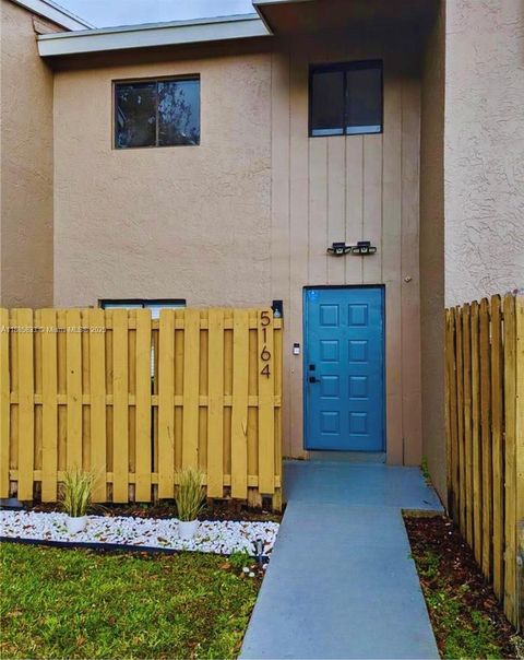 Photo of 5164 S University Dr, Davie, FL 33328 (MLS # A11885833)