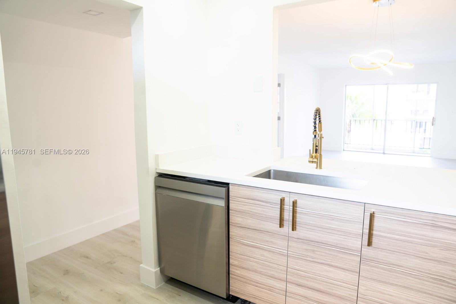 PARKSIDE TOWERS CONDO - Residential