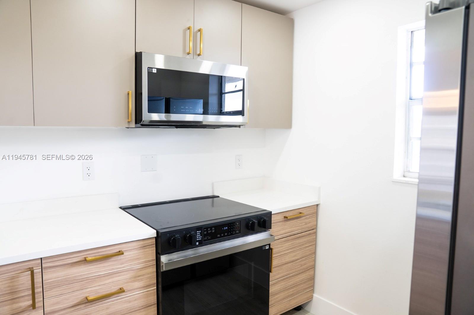 PARKSIDE TOWERS CONDO - Residential