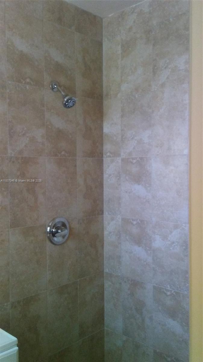 ARCH CREEK HIGHLANDS - Residential Lease