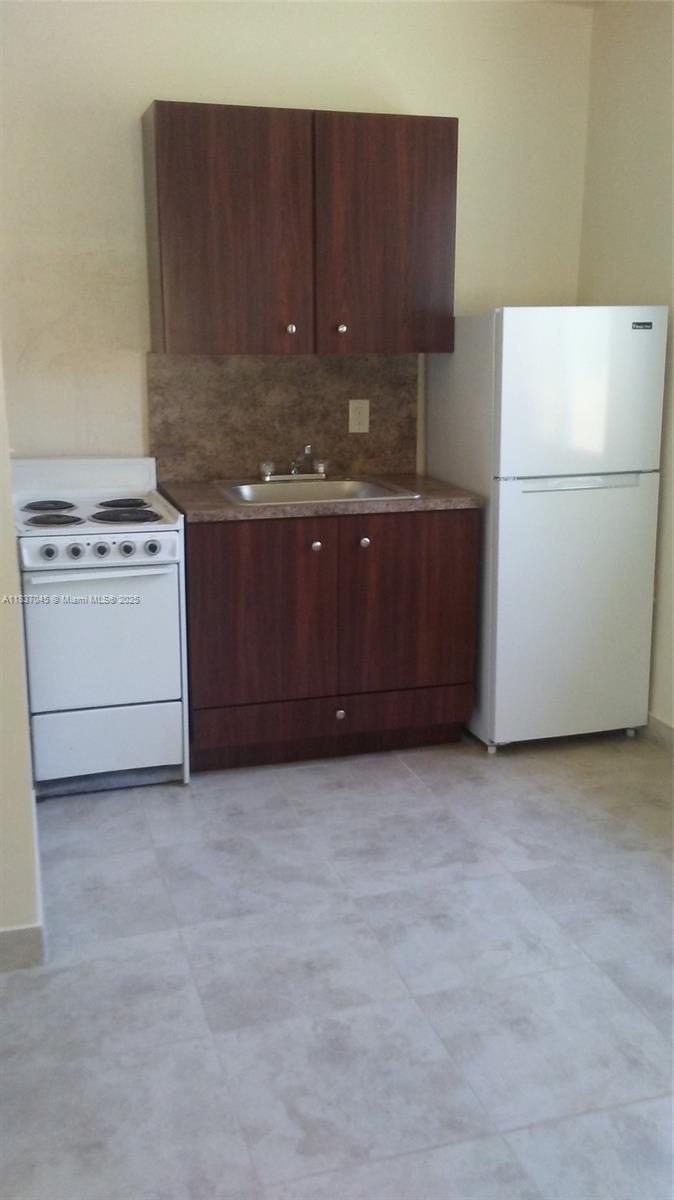 ARCH CREEK HIGHLANDS - Residential Lease
