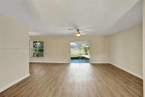 Single Family Residence in Coral Springs FL 4103 75th Ave Ave 9.jpg