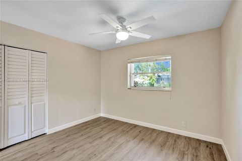 Single Family Residence in Coral Springs FL 4103 75th Ave Ave 25.jpg