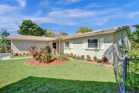 Single Family Residence in Coral Springs FL 4103 75th Ave Ave.jpg