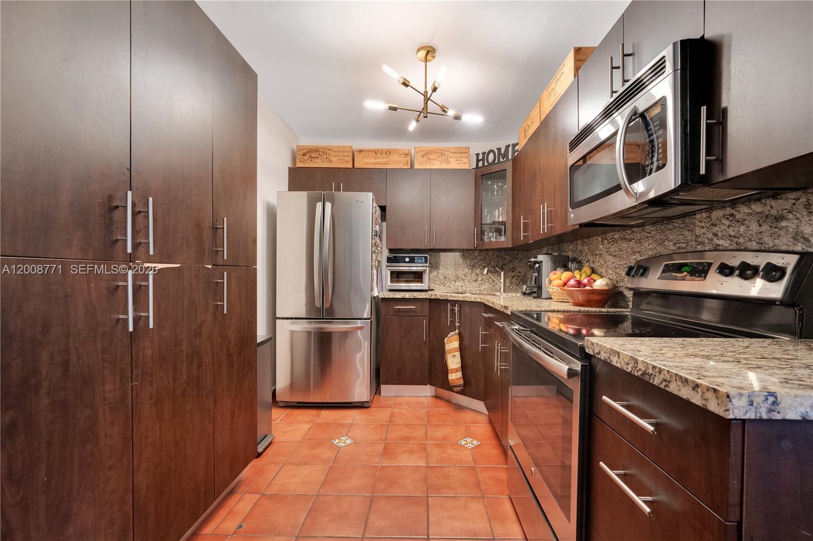 SUNSET VILLAS NO 3 CONDO - Residential