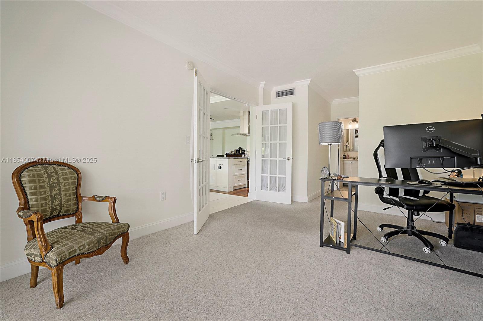 THE SHORES CONDO - Residential