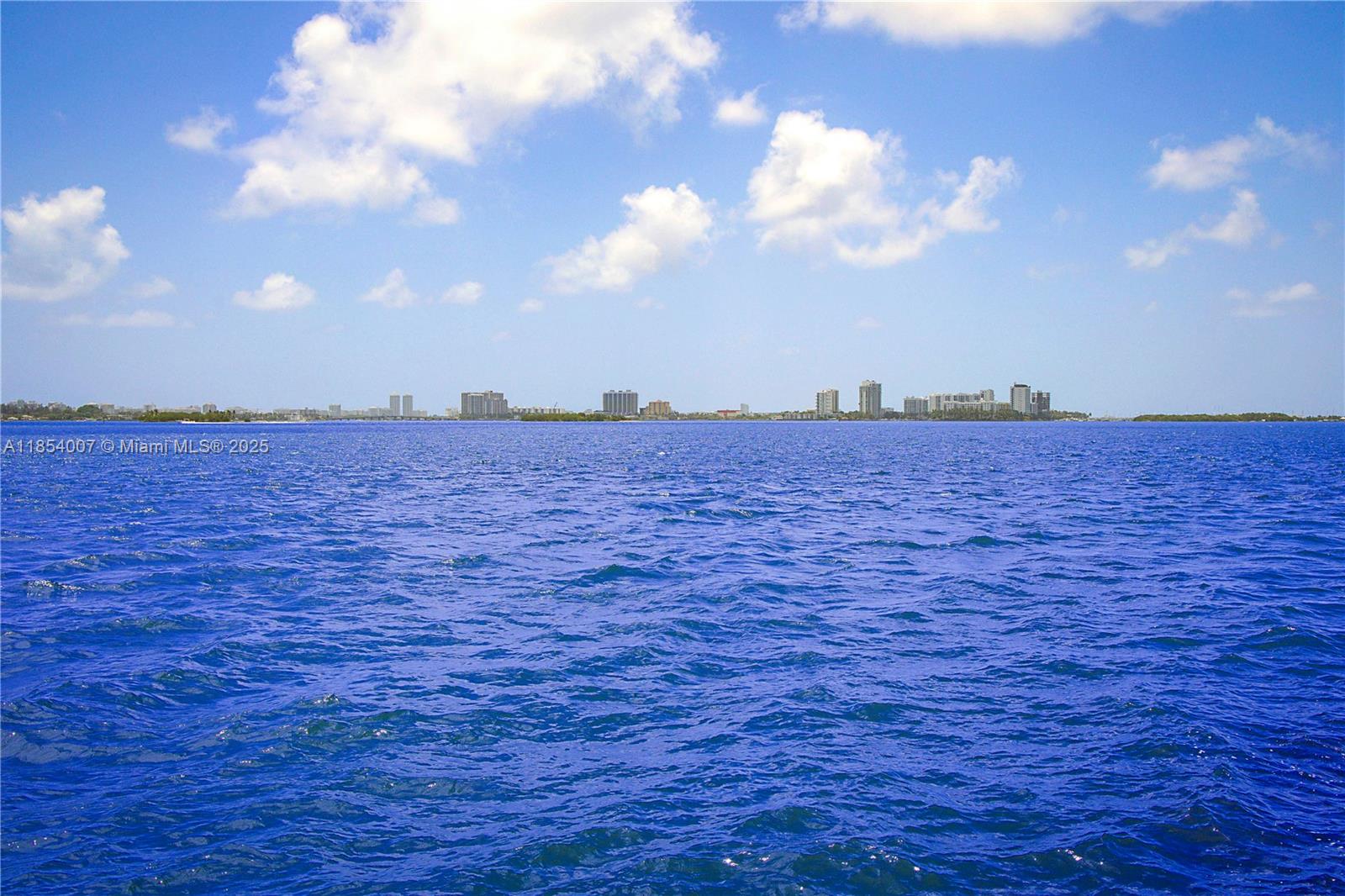 THE SHORES CONDO - Residential