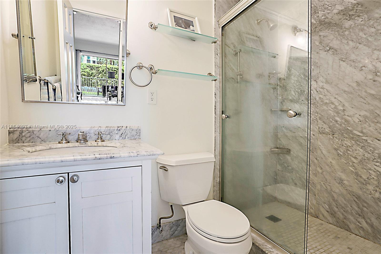 THE SHORES CONDO - Residential