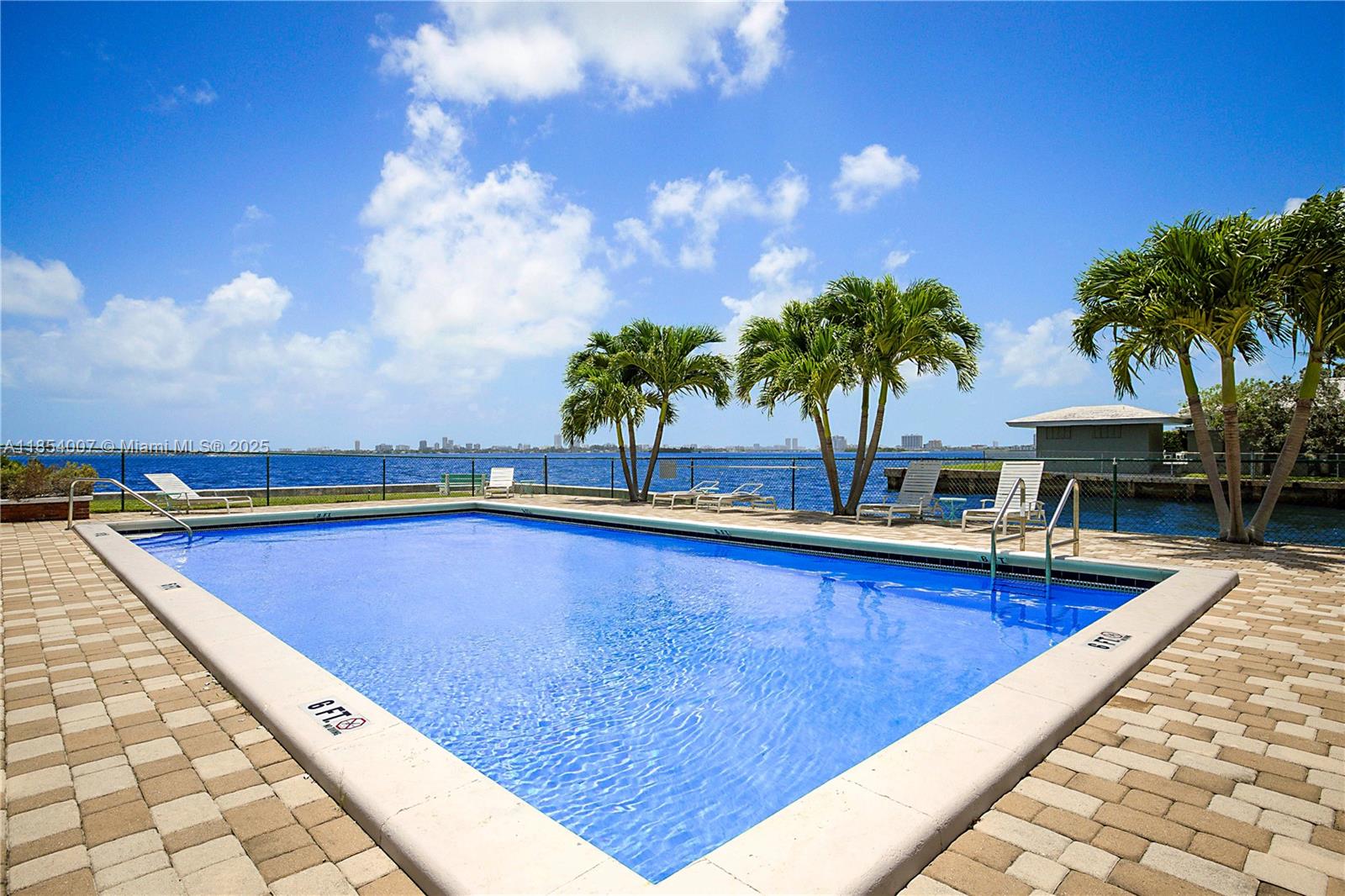 THE SHORES CONDO - Residential