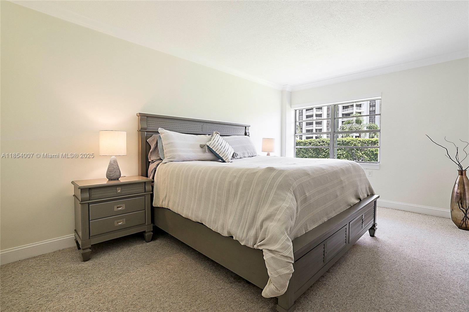 THE SHORES CONDO - Residential