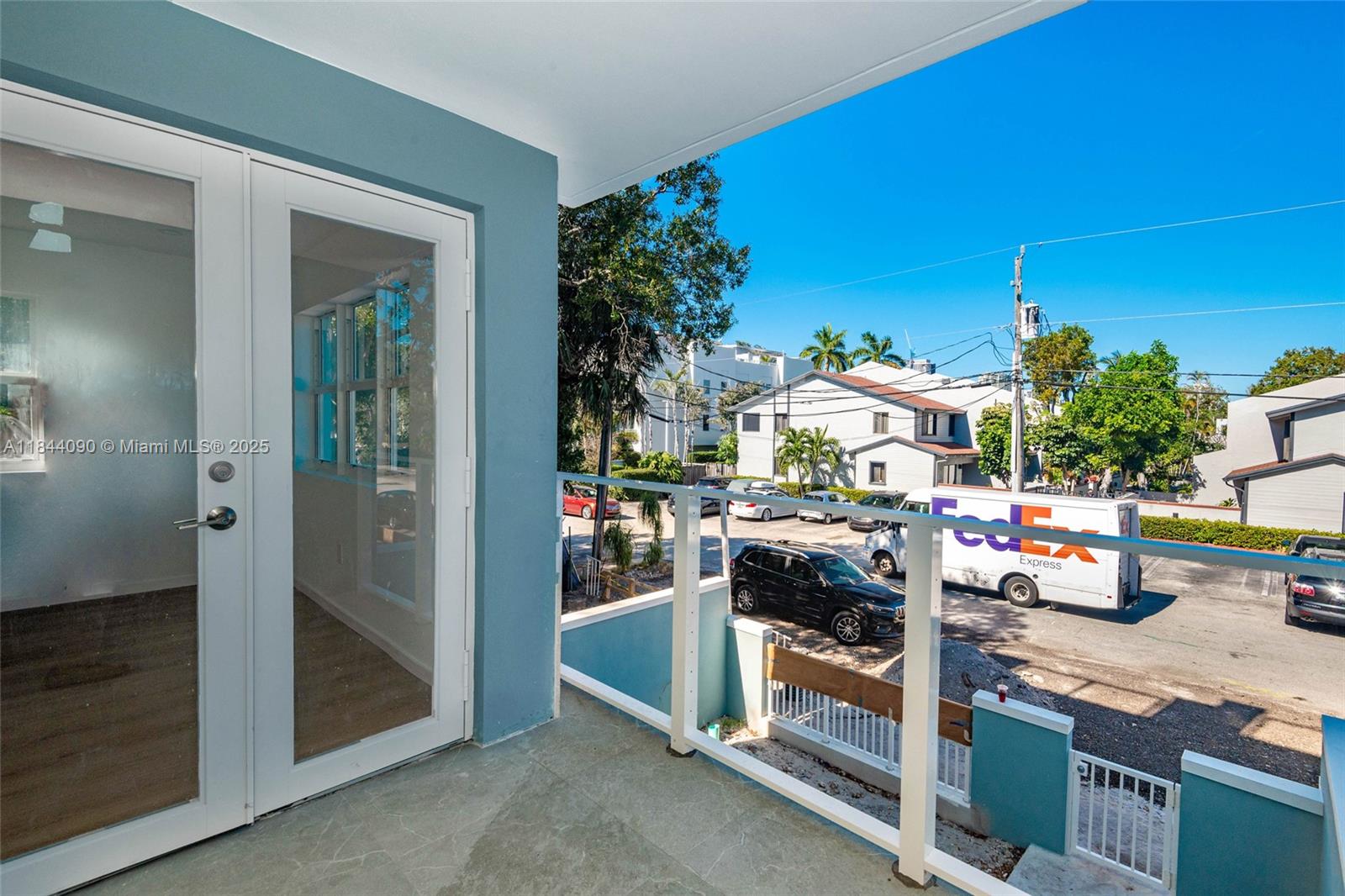 EVERGLADE LAND SALES CO - Residential Lease