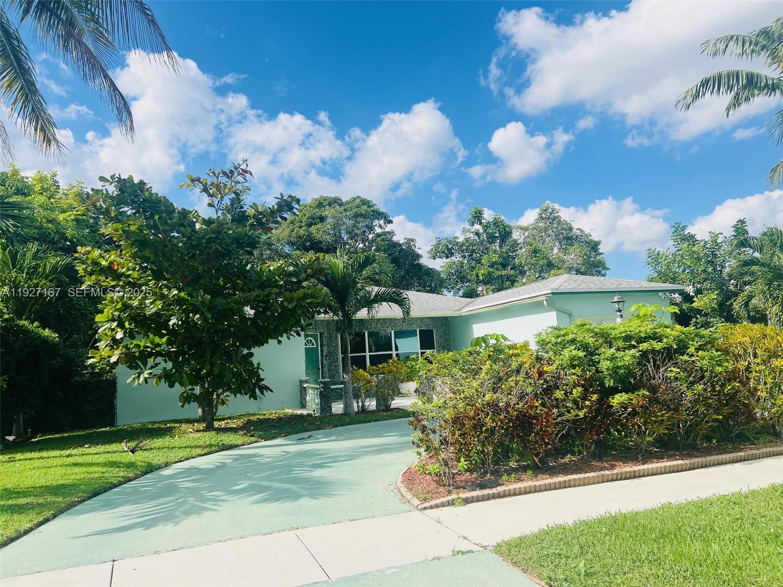 OAKLAND HILLS 5 SEC - Residential Lease