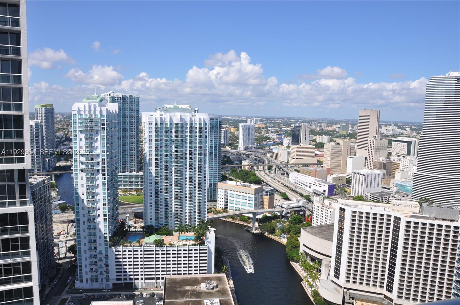 ICONBRICKELL CONDO NO 1 - Residential Lease