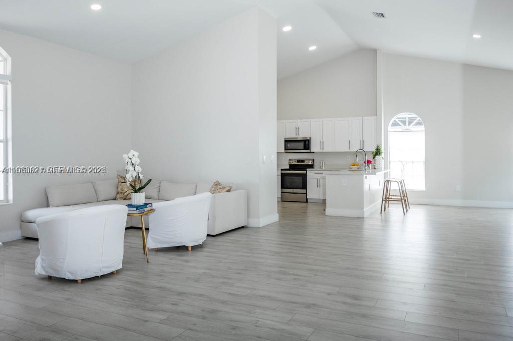 GRAHAM WEST - Residential Lease