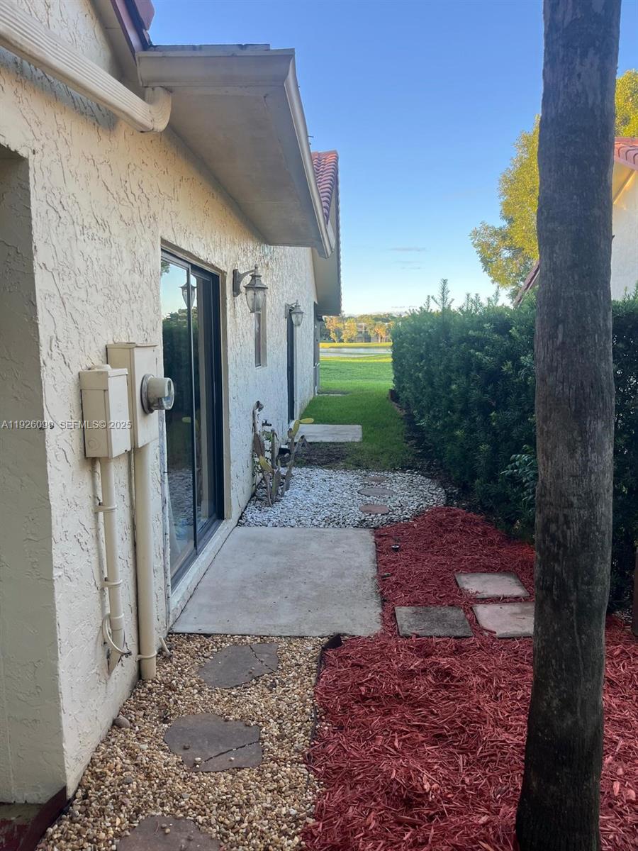 VILLAS OF BONAVENTURE AT - Residential Lease