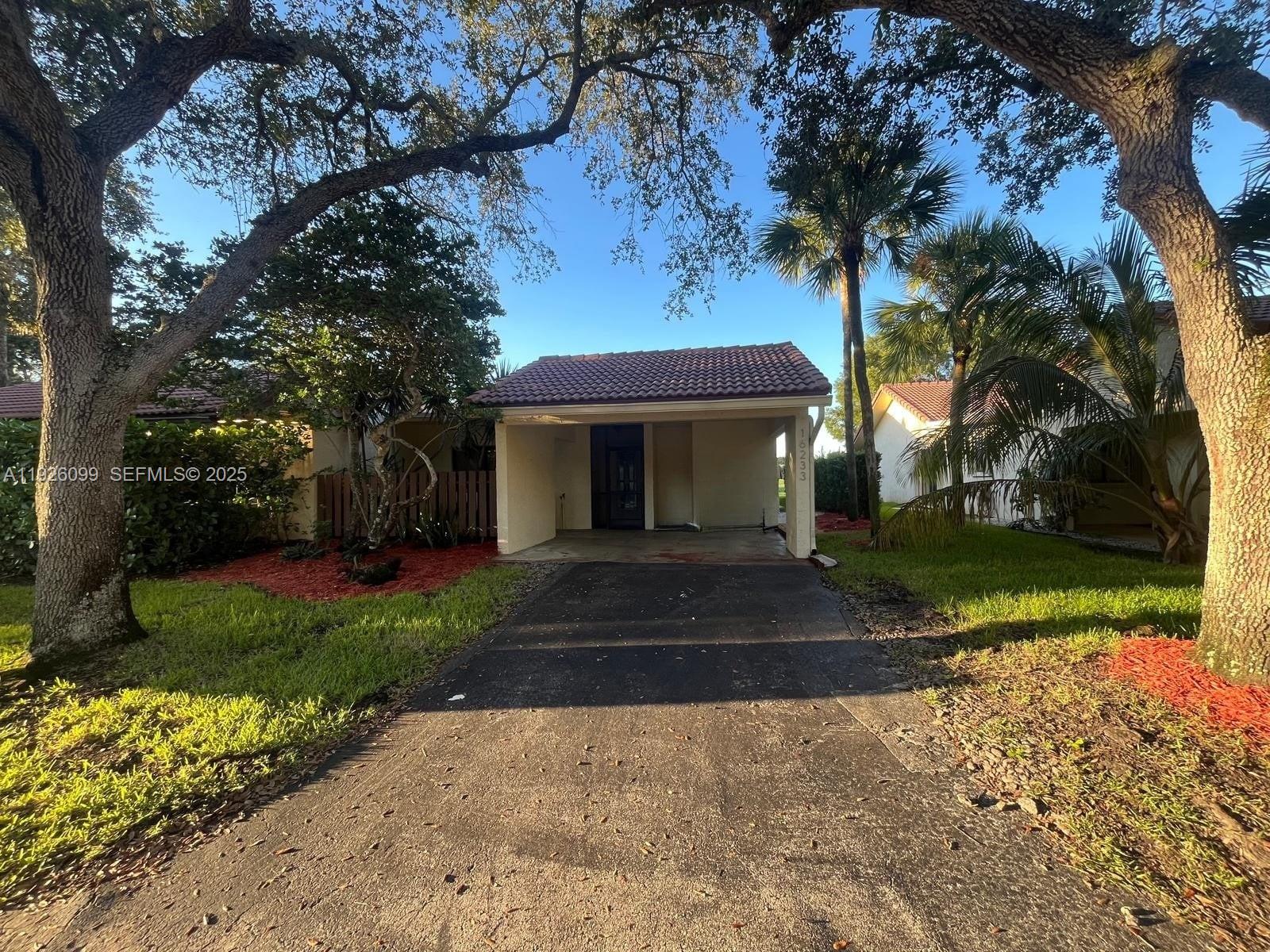 VILLAS OF BONAVENTURE AT - Residential Lease