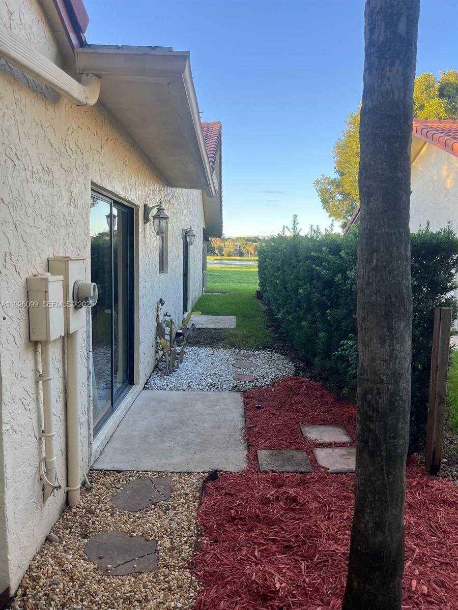 VILLAS OF BONAVENTURE AT - Residential Lease