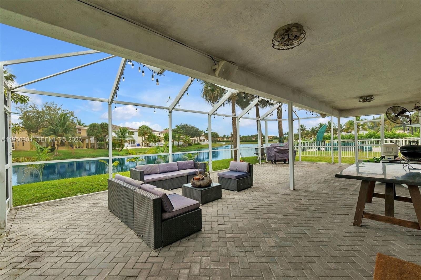 SILVER FALLS - Residential