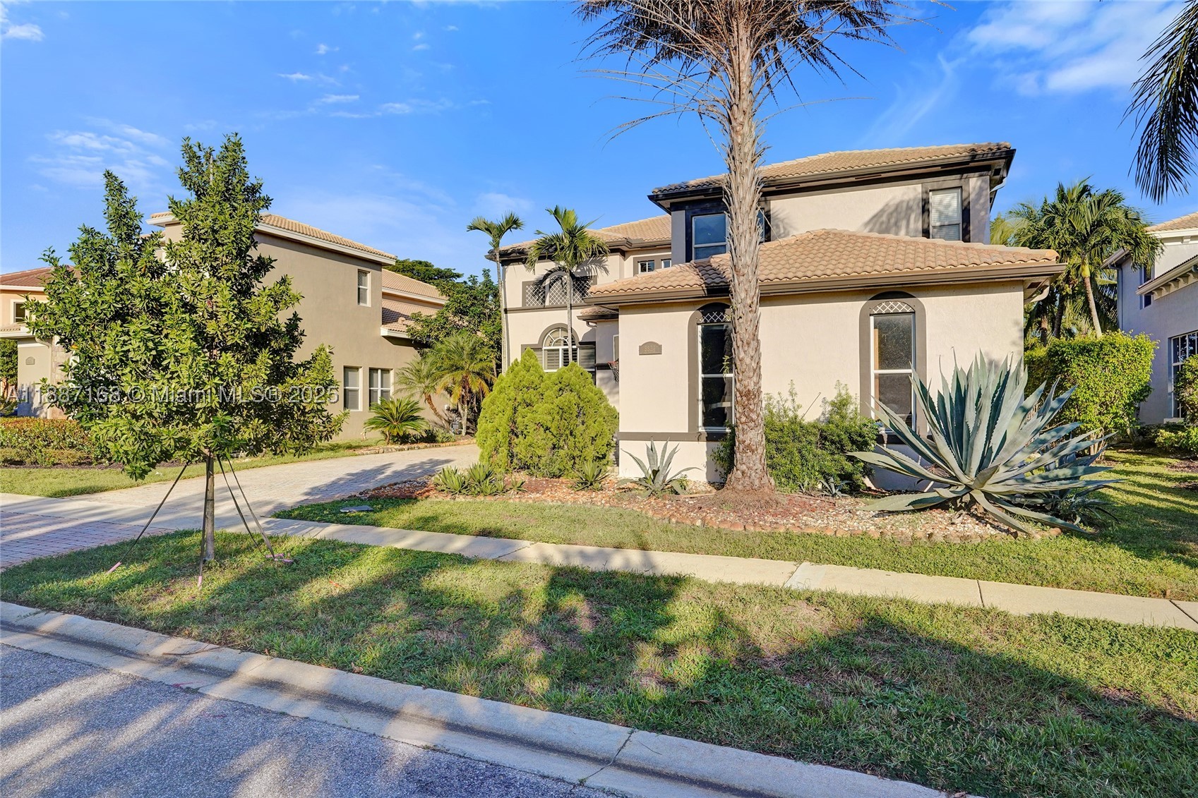 8824 Cobblestone Point Cir