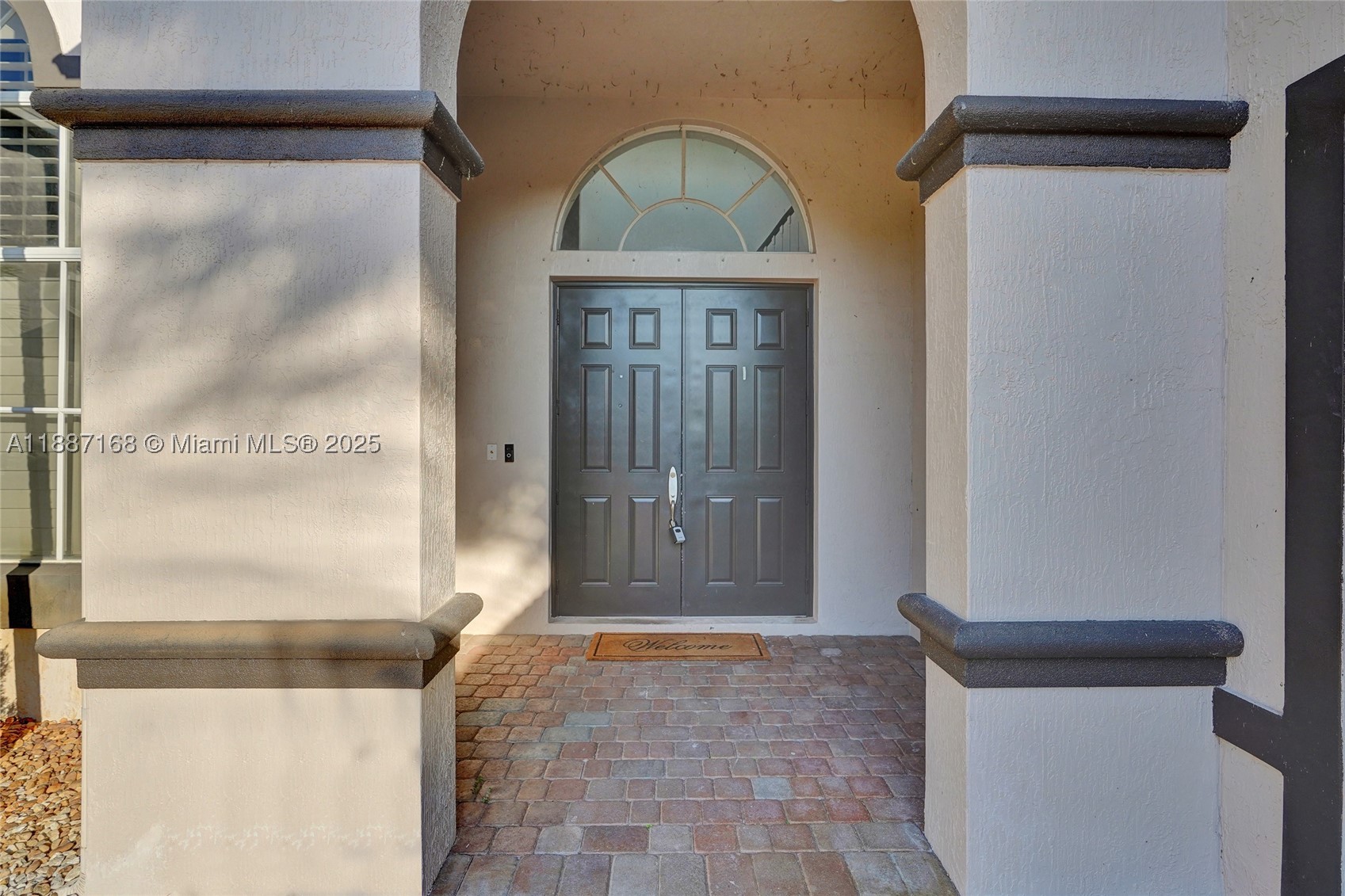 8824 Cobblestone Point Cir