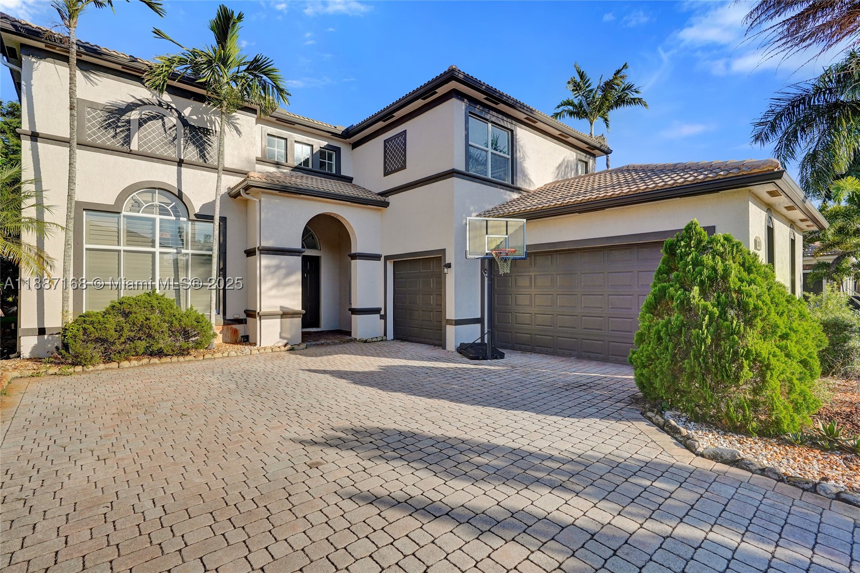 8824 Cobblestone Point Cir - Image 1