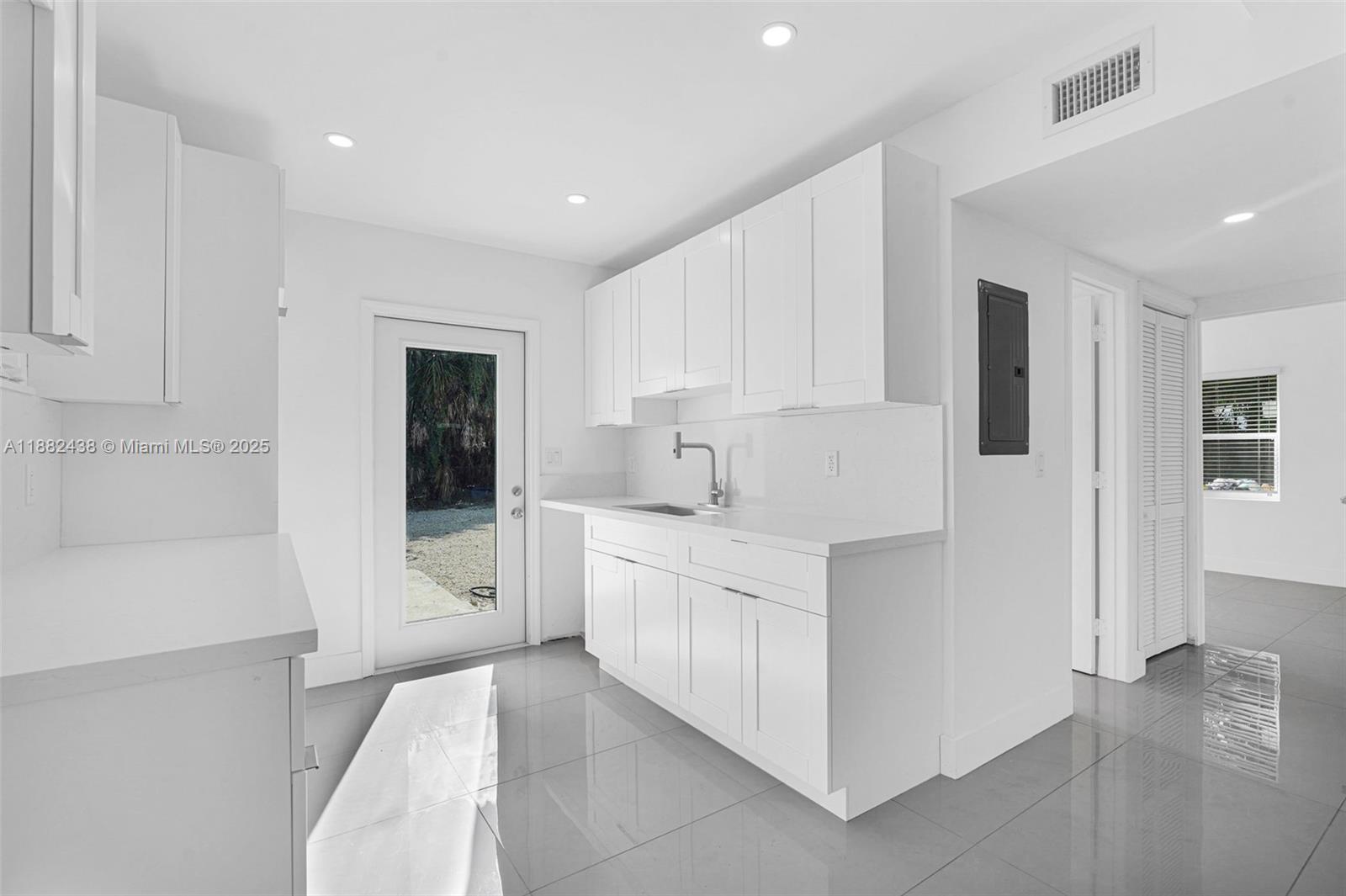 BUNCHE PARK - Residential