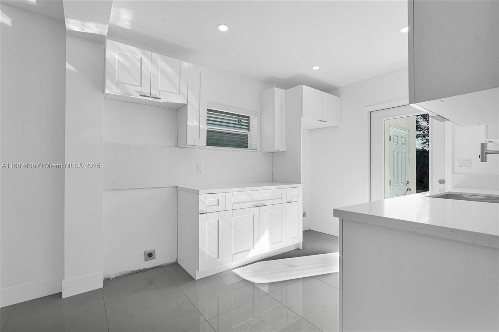 BUNCHE PARK - Residential