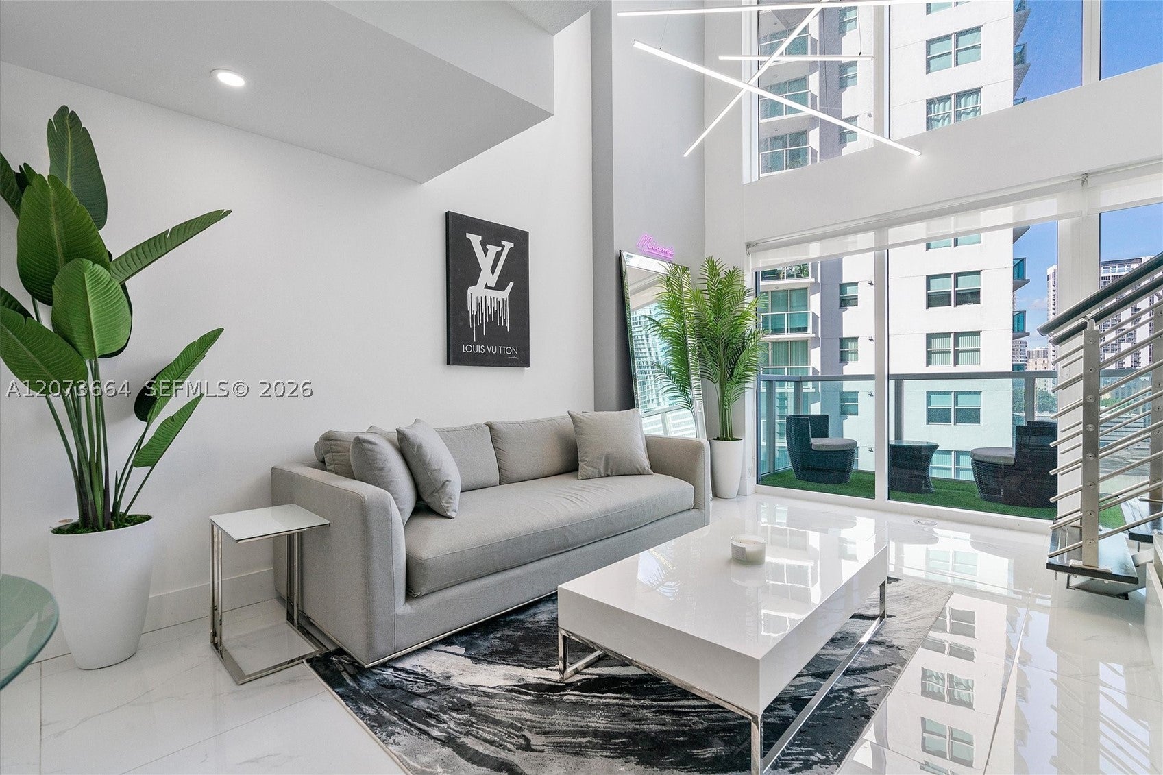 41 SE 5th St 1111