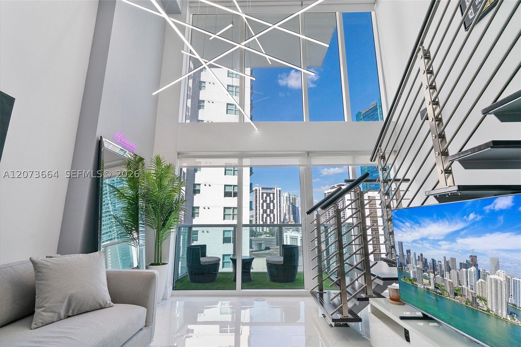 41 SE 5th St 1111