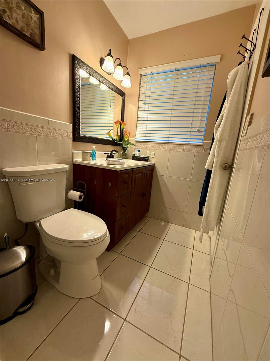 KENDALE LAKES SEC THREE - Residential