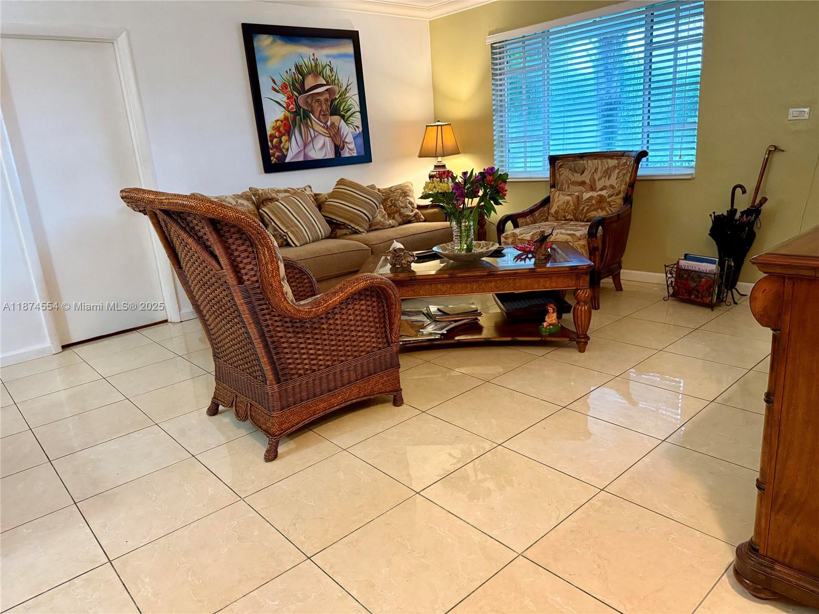 KENDALE LAKES SEC THREE - Residential