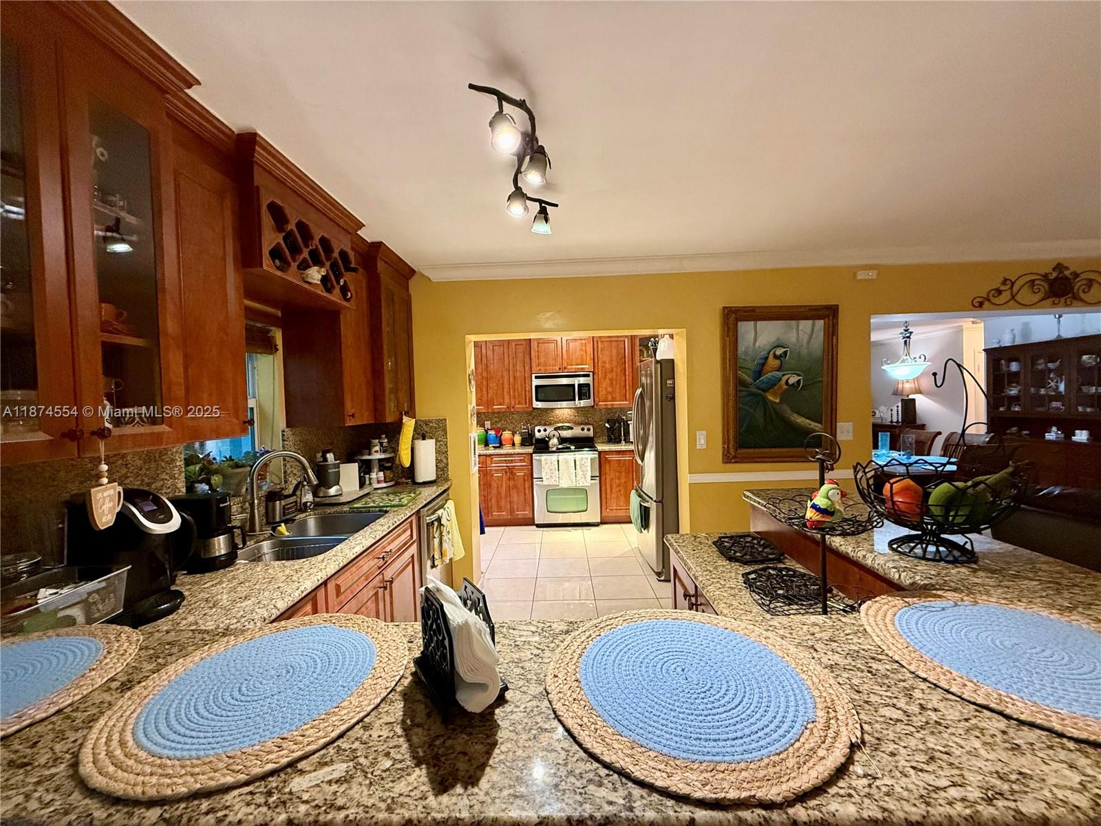 KENDALE LAKES SEC THREE - Residential