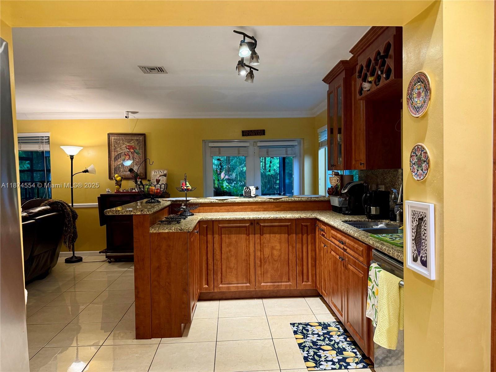 KENDALE LAKES SEC THREE - Residential