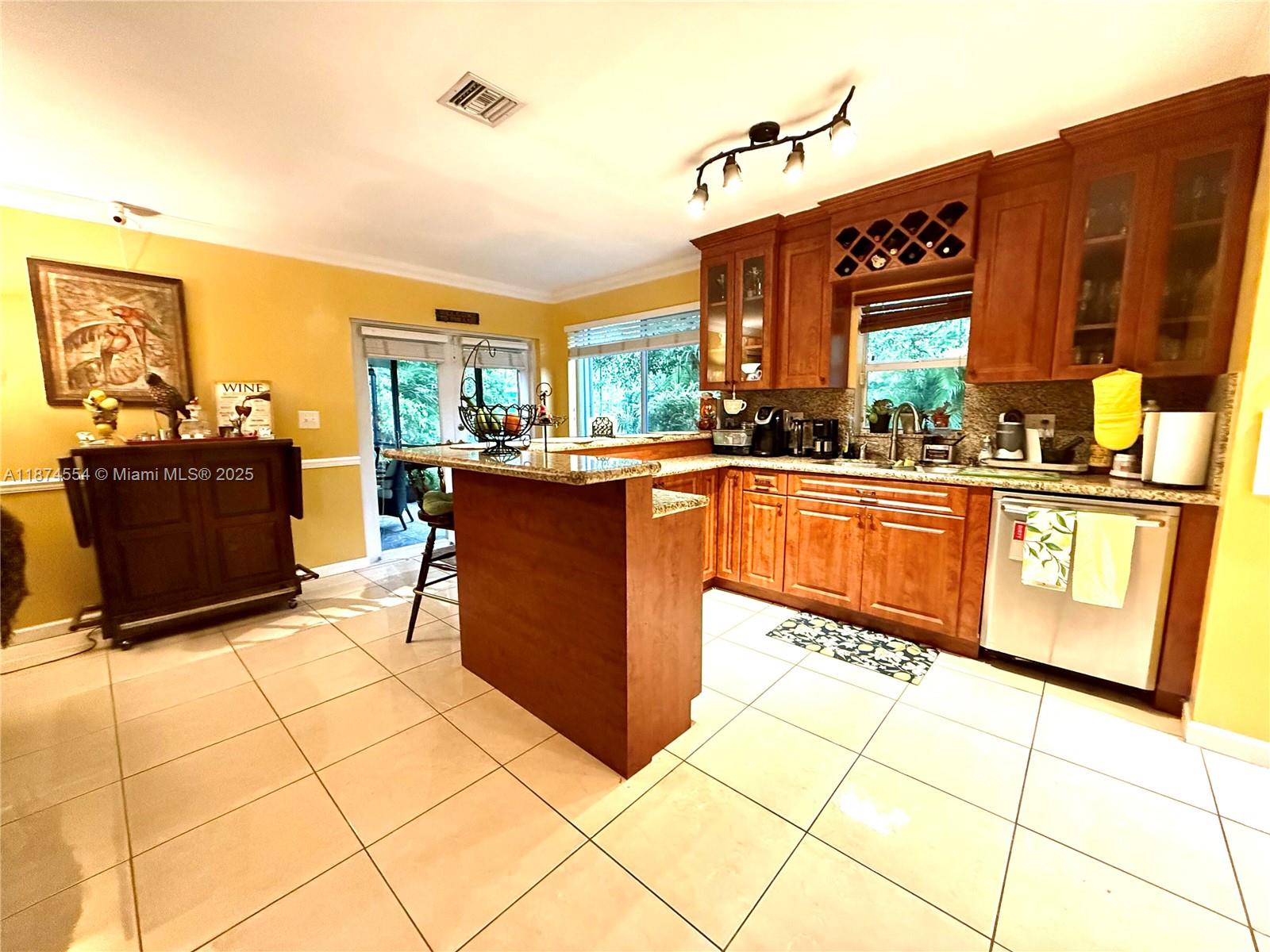 KENDALE LAKES SEC THREE - Residential