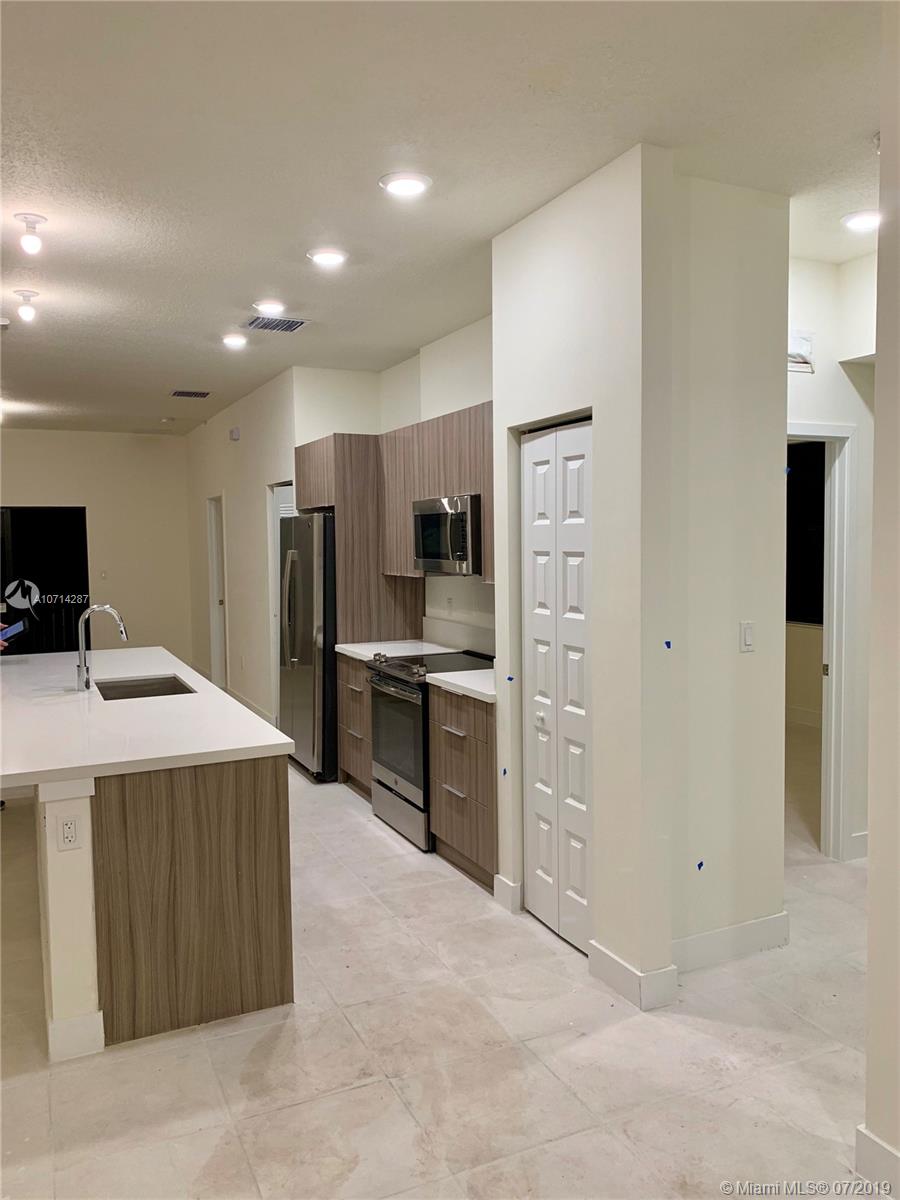 Apex at Park Central - Residential Lease