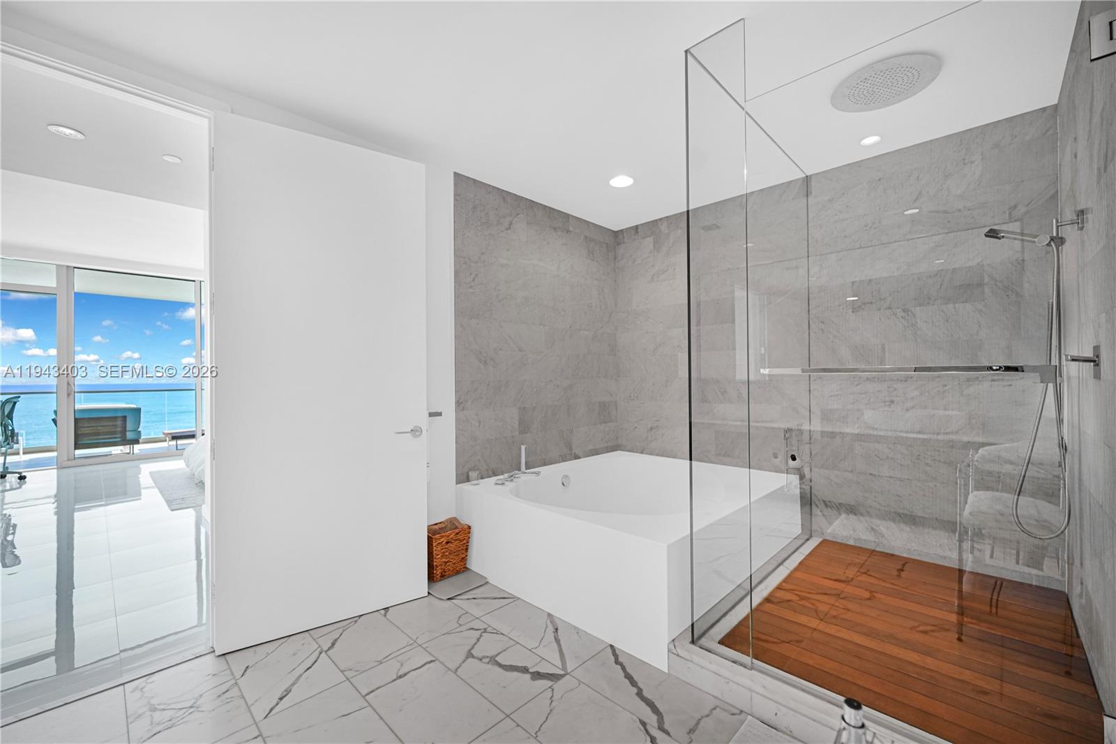 OCEANA BAL HARBOUR CONDO - Residential