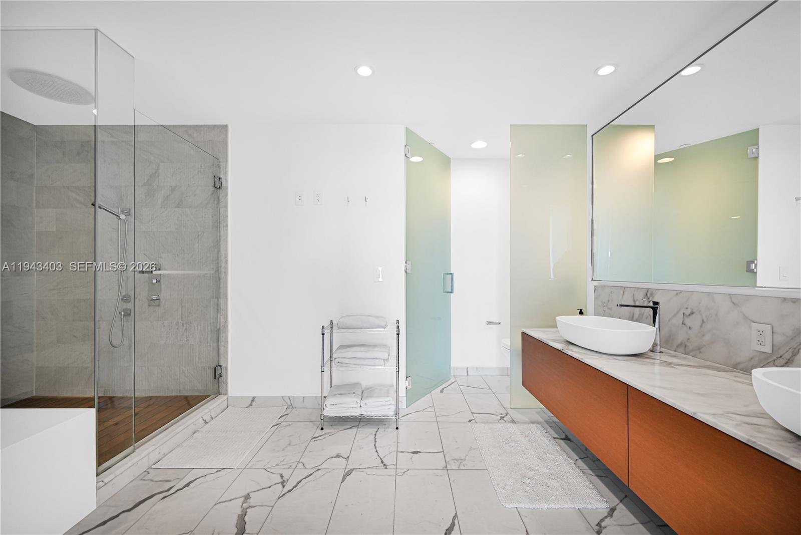 OCEANA BAL HARBOUR CONDO - Residential