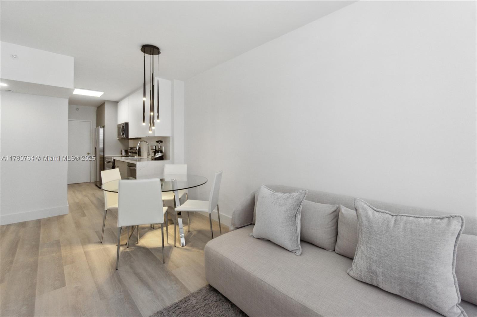 Rental Property at 100 Lincoln Rd 1218, Miami Beach, Miami-Dade County, Florida - Bathrooms: 1  - $3,000 MO.