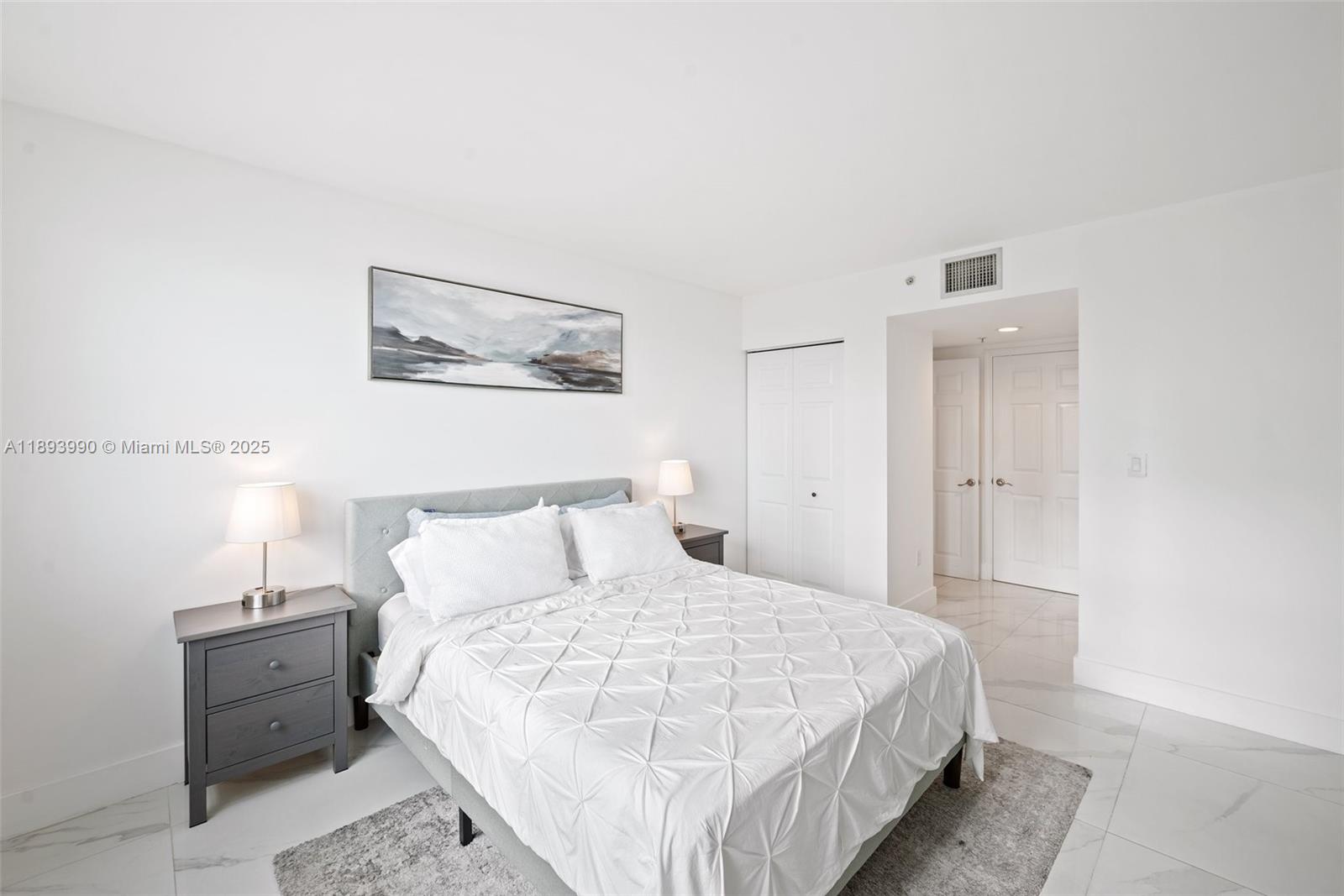 THE MARK ON BRICKELL COND - Residential