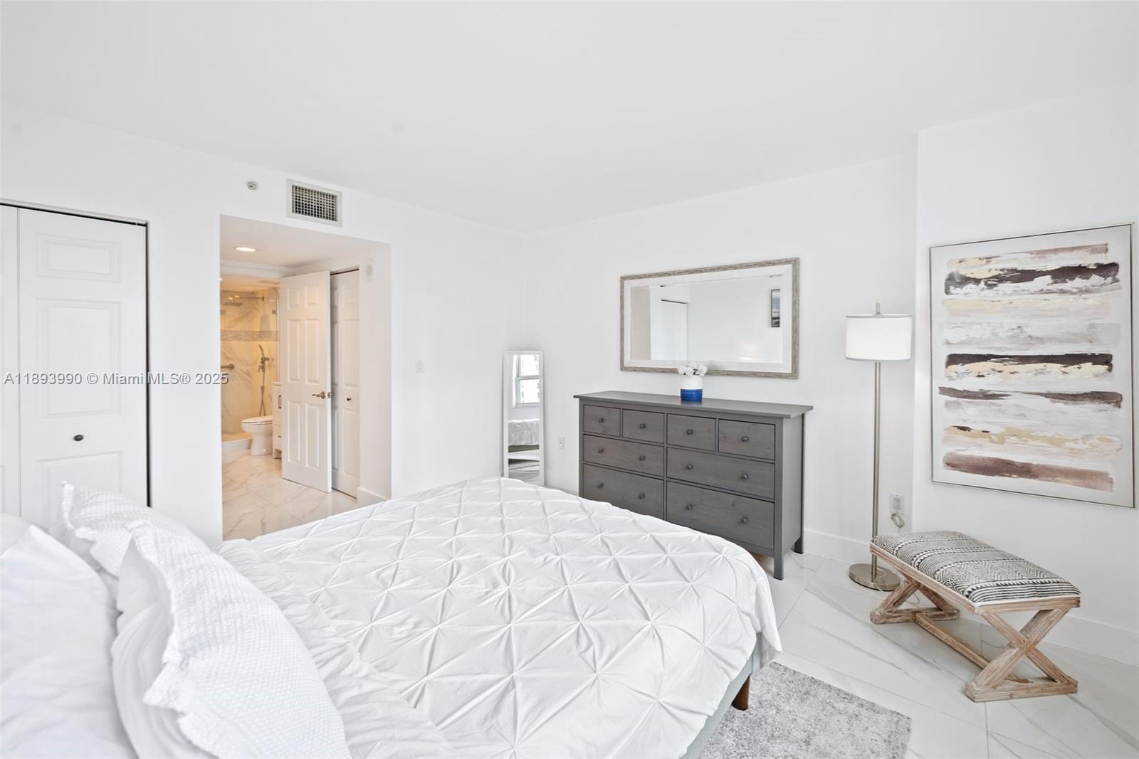 THE MARK ON BRICKELL COND - Residential