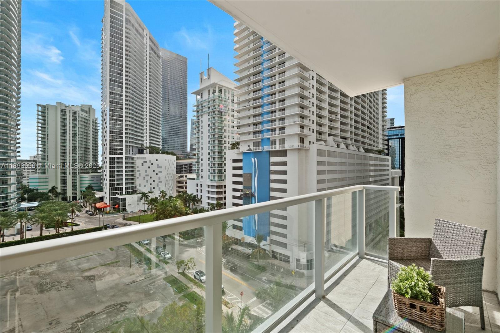 THE MARK ON BRICKELL COND - Residential