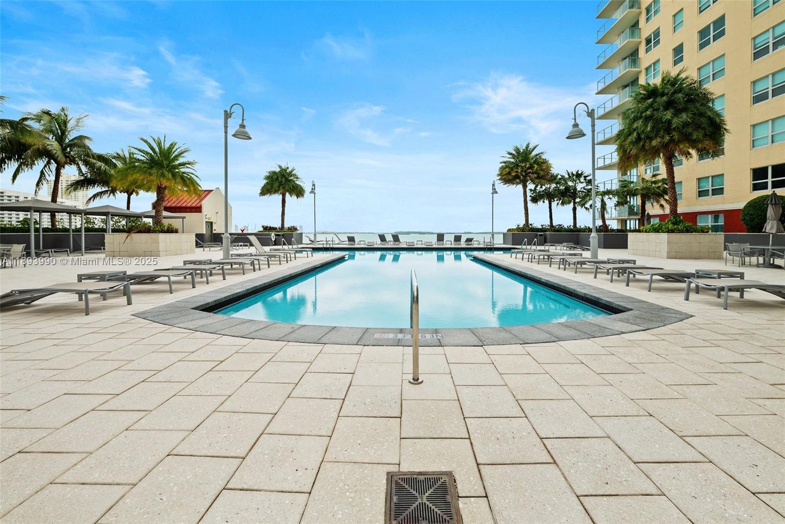 THE MARK ON BRICKELL COND - Residential